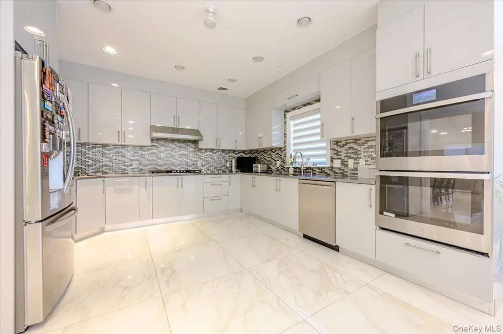345 Washington Avenue Cedarhurst, NY 11516