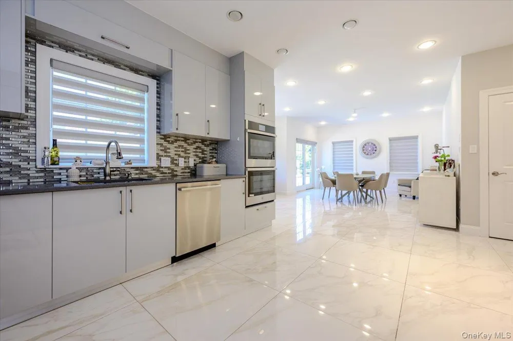345 Washington Avenue Cedarhurst, NY 11516
