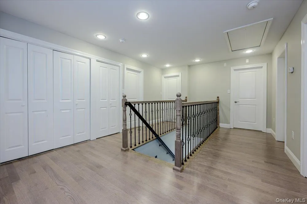 345 Washington Avenue Cedarhurst, NY 11516
