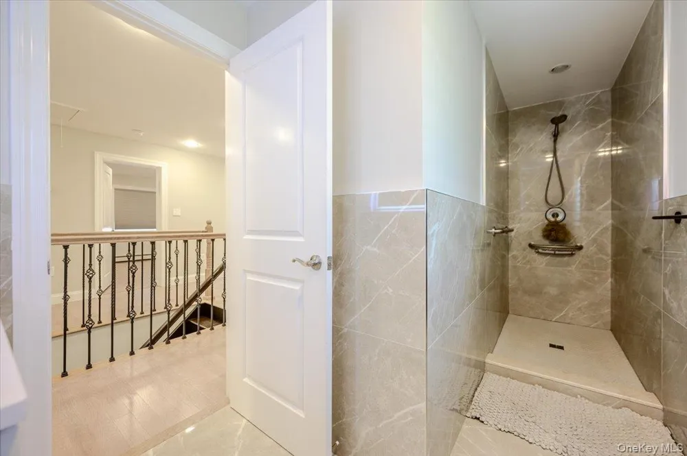 345 Washington Avenue Cedarhurst, NY 11516