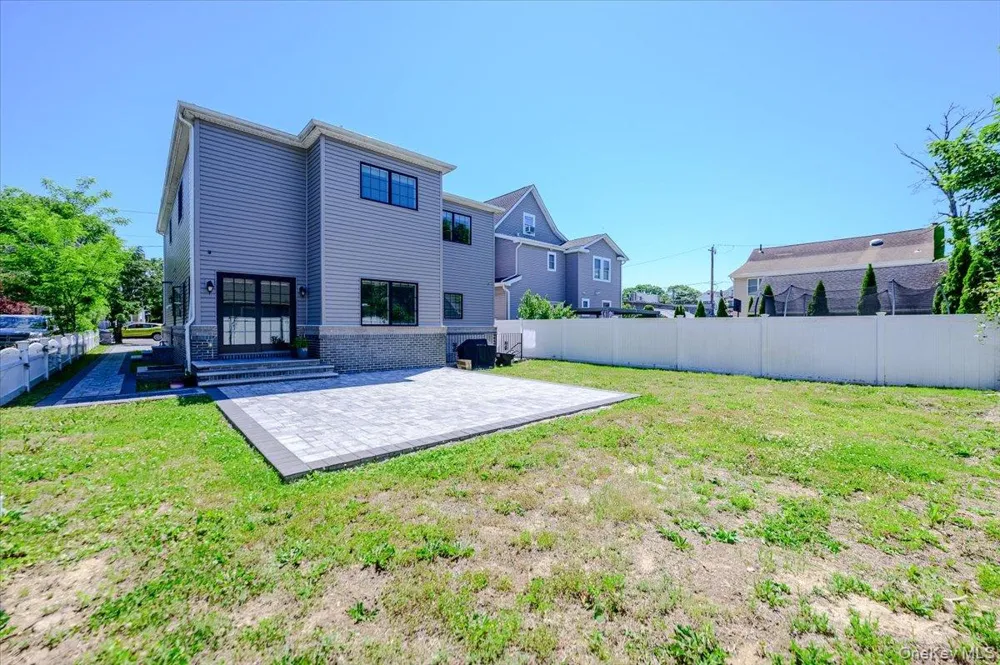 345 Washington Avenue Cedarhurst, NY 11516