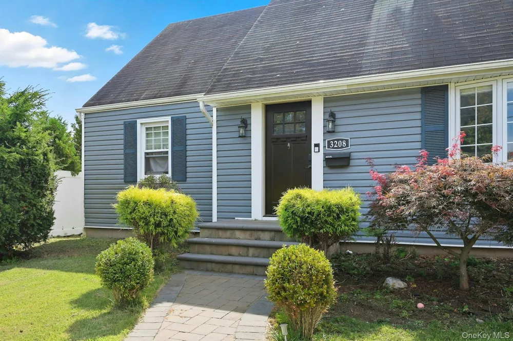 3208 Linden Street Wantagh, NY 11793