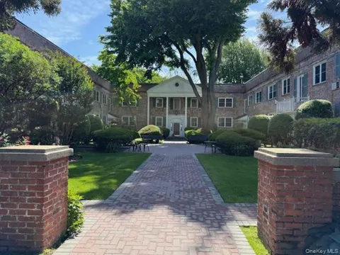 43 Forest Avenue #G3