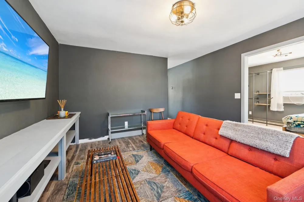 176 Maple Avenue Flanders, NY 11901
