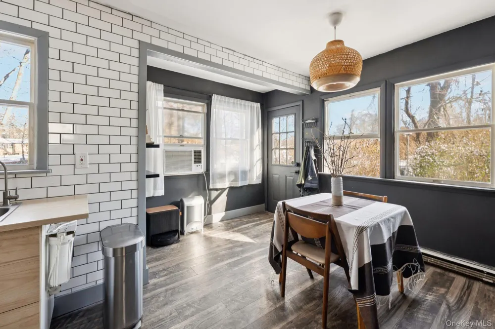 176 Maple Avenue Flanders, NY 11901