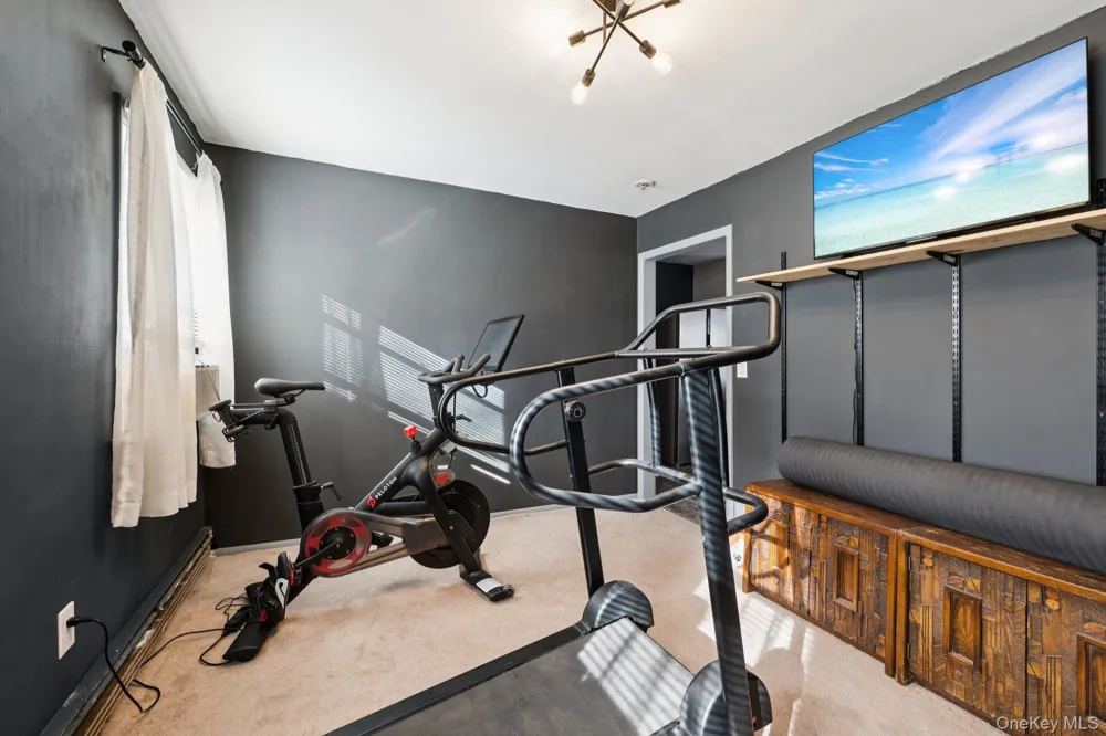 176 Maple Avenue Flanders, NY 11901