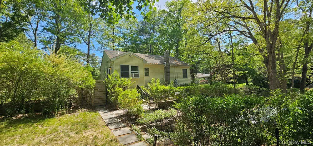 176 Maple Avenue Flanders, NY 11901