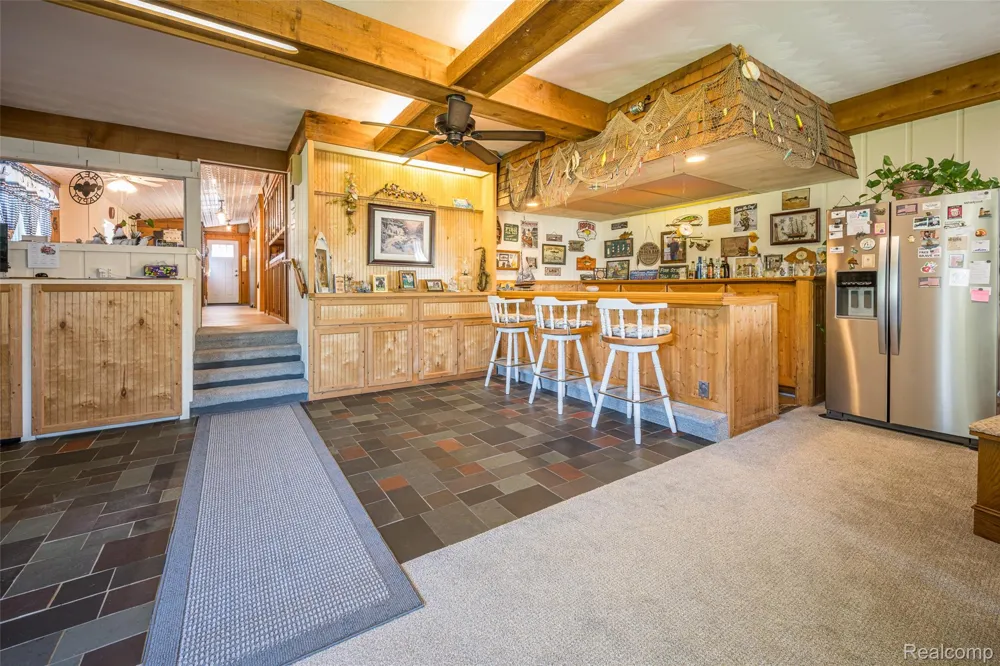 1656 S Riverside Drive Au Gres City, MI 48703
