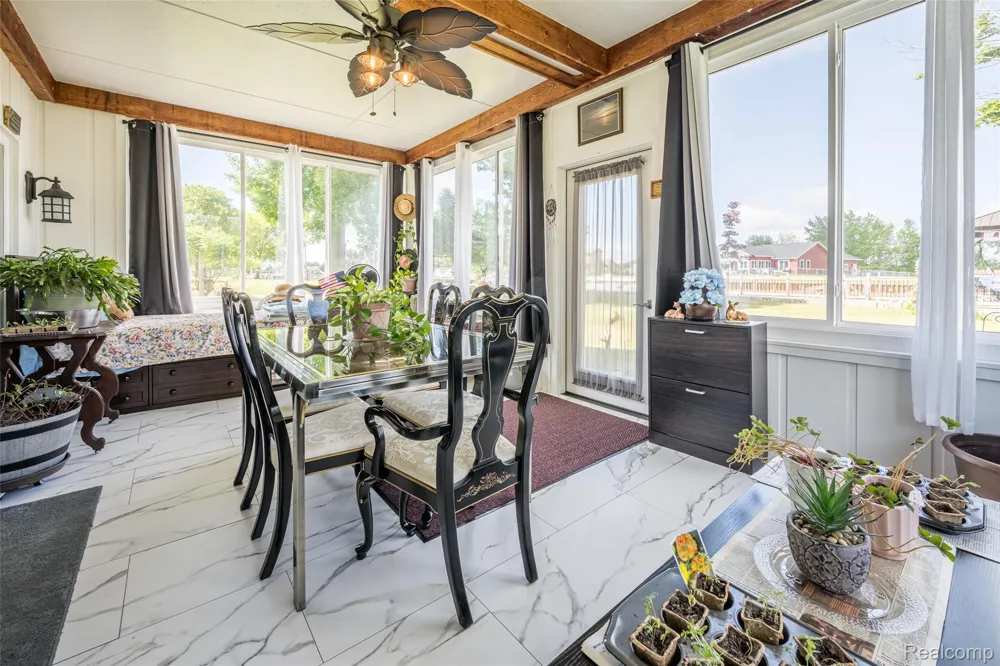 1656 S Riverside Drive Au Gres City, MI 48703