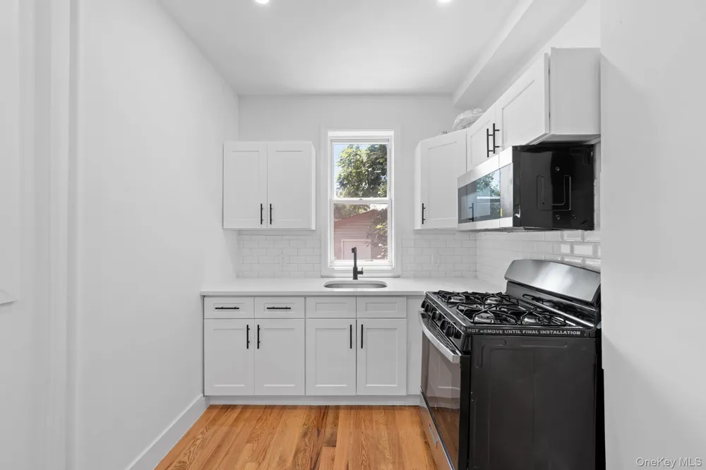 33 Cox Place Brooklyn, NY 11208