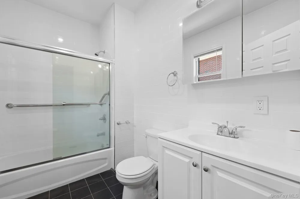 33 Cox Place Brooklyn, NY 11208
