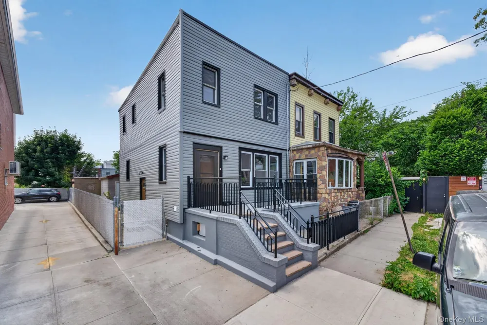33 Cox Place Brooklyn, NY 11208