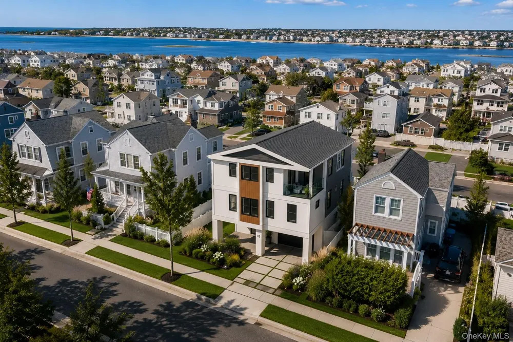 33 Farrell Street Long Beach, NY 11561