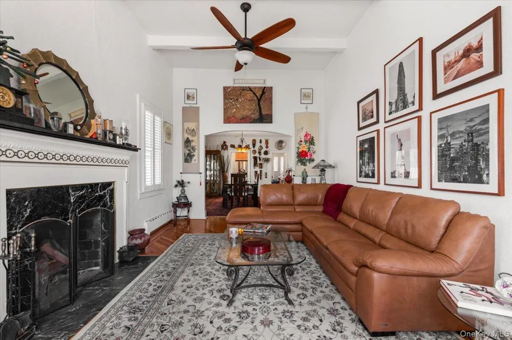 323 E Walnut Street Long Beach, NY 11561