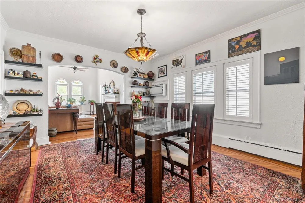 323 E Walnut Street Long Beach, NY 11561