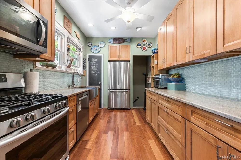 323 E Walnut Street Long Beach, NY 11561
