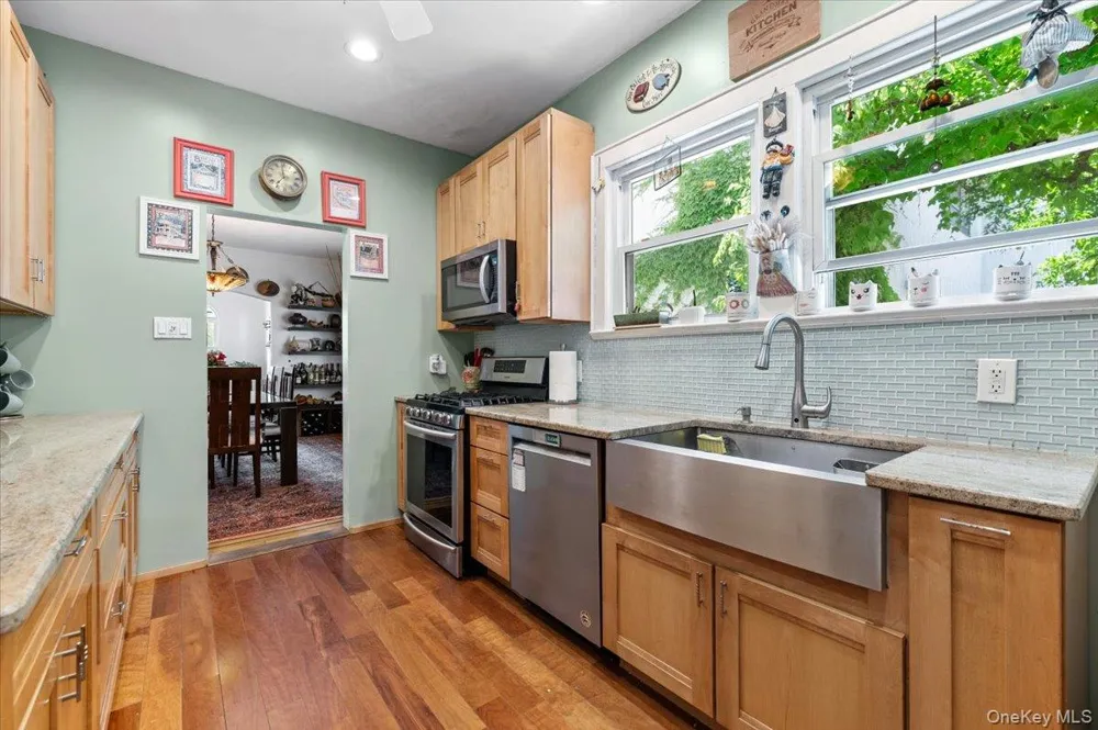 323 E Walnut Street Long Beach, NY 11561