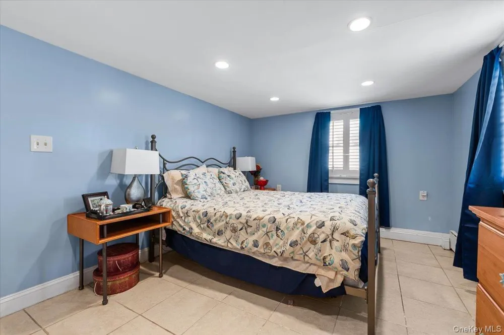 323 E Walnut Street Long Beach, NY 11561