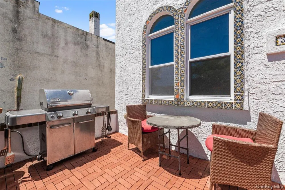 323 E Walnut Street Long Beach, NY 11561