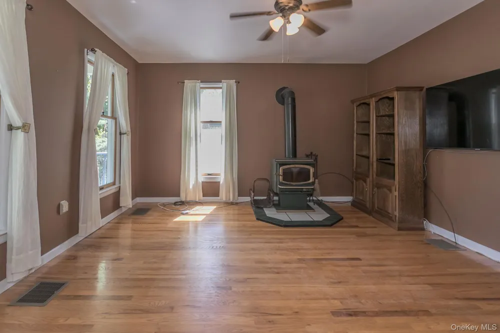 74 Highland Avenue Florida, NY 10921