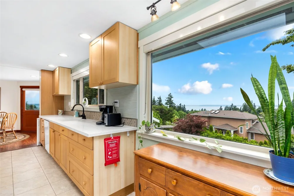 10320 Kay Way Mukilteo, WA 98275