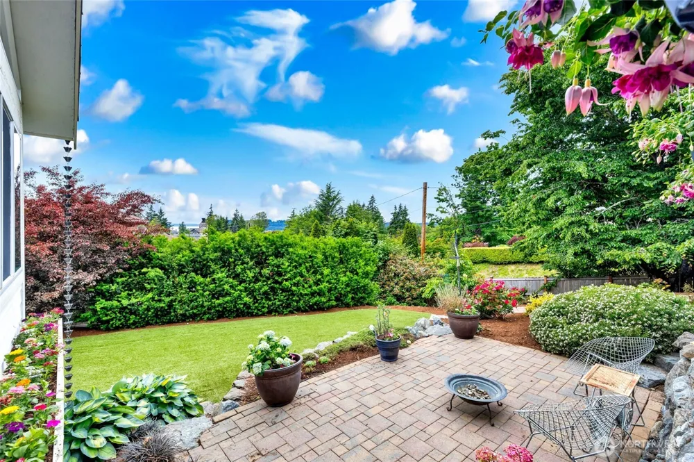 10320 Kay Way Mukilteo, WA 98275