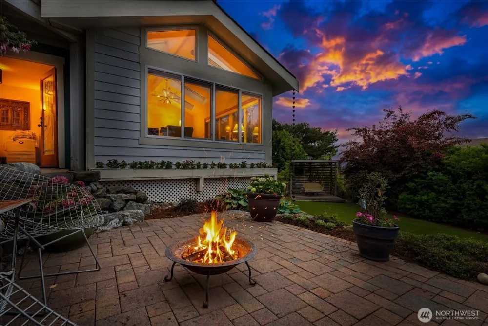 10320 Kay Way Mukilteo, WA 98275