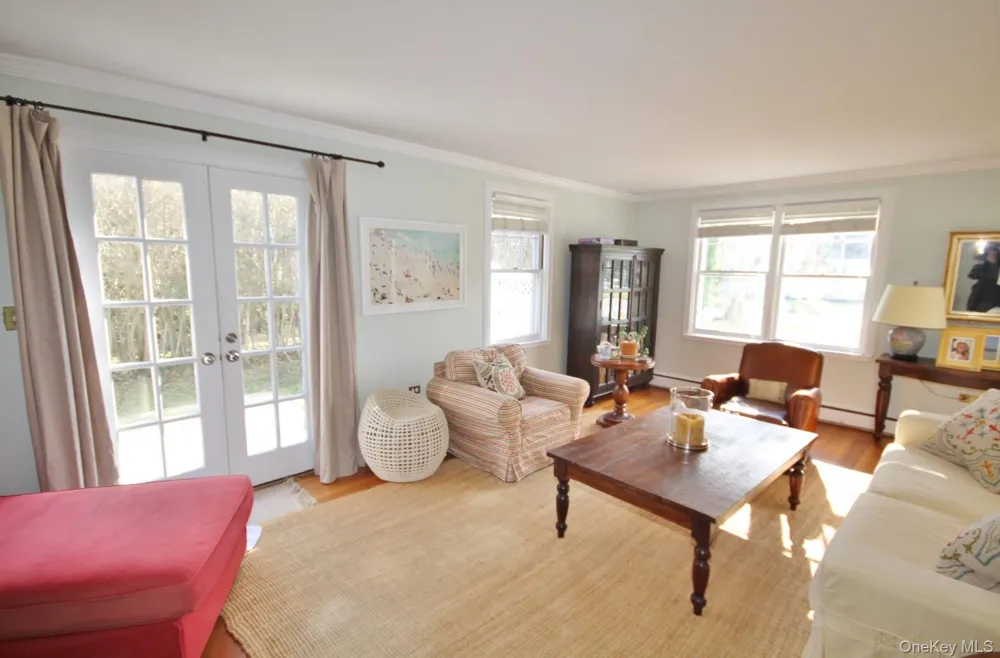 45 Cooper Street Southampton, NY 11968