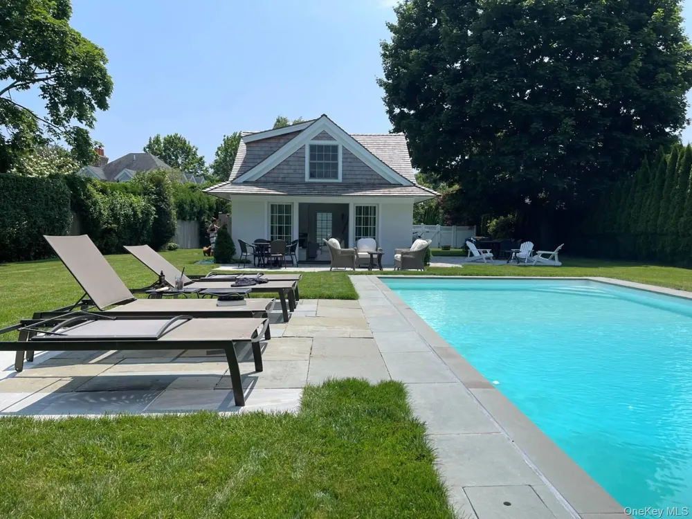 45 Cooper Street Southampton, NY 11968