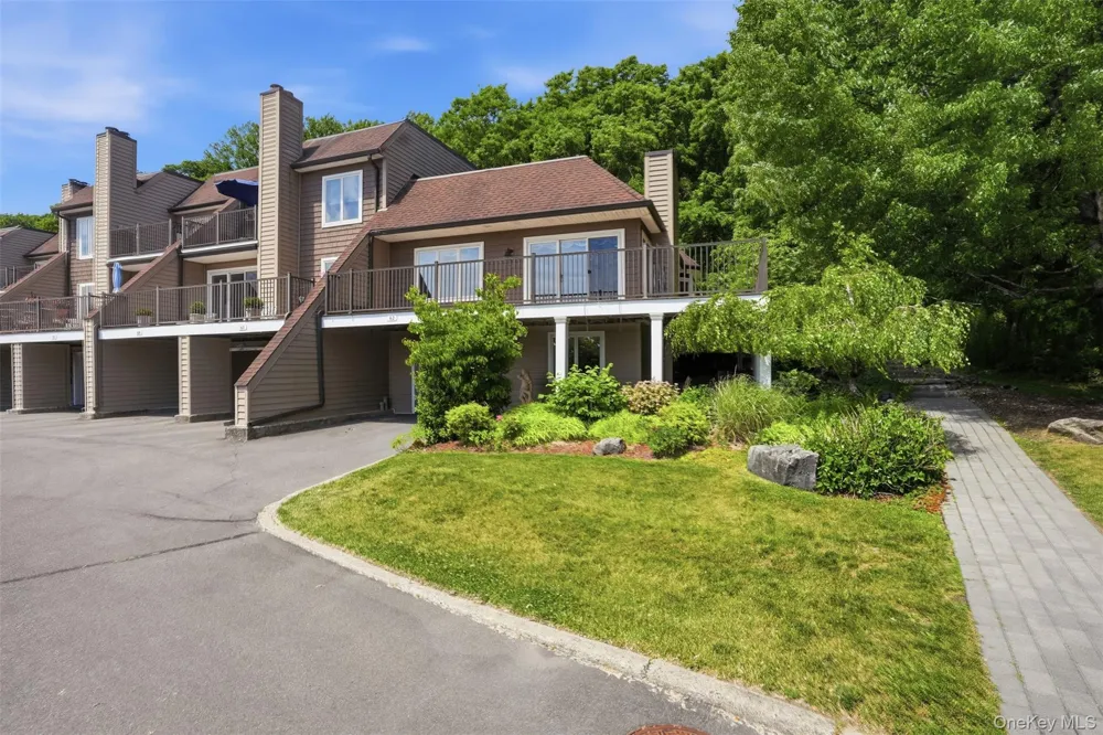 62 Riverview Mary Powell Port Ewen, NY 12429