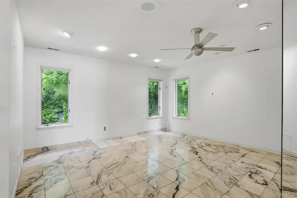 62 Riverview Mary Powell Port Ewen, NY 12429