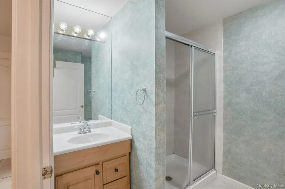 62 Riverview Mary Powell Port Ewen, NY 12429
