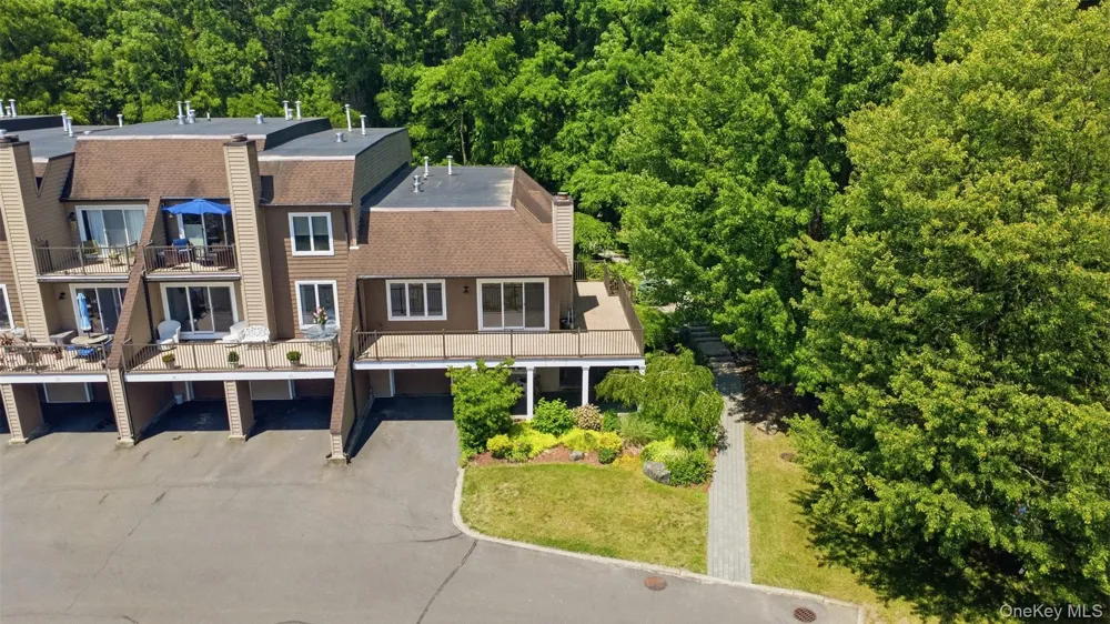 62 Riverview Mary Powell Port Ewen, NY 12429
