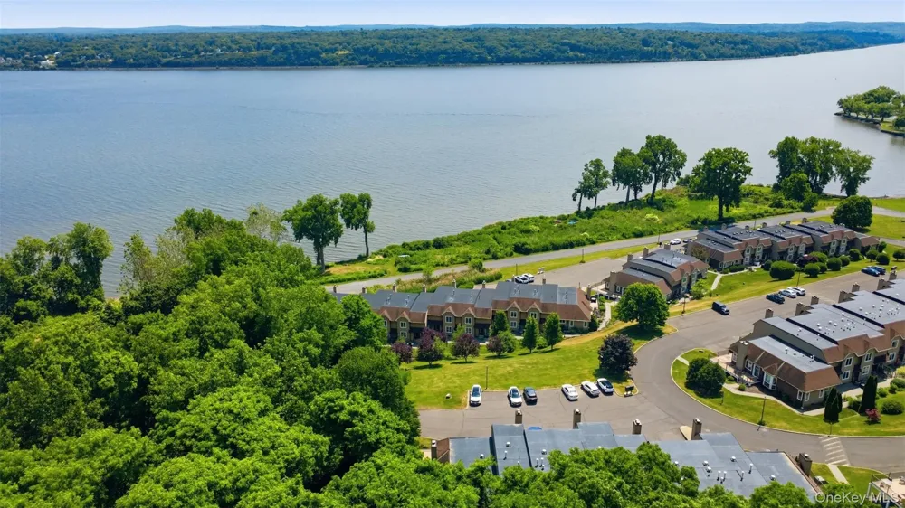 62 Riverview Mary Powell Port Ewen, NY 12429