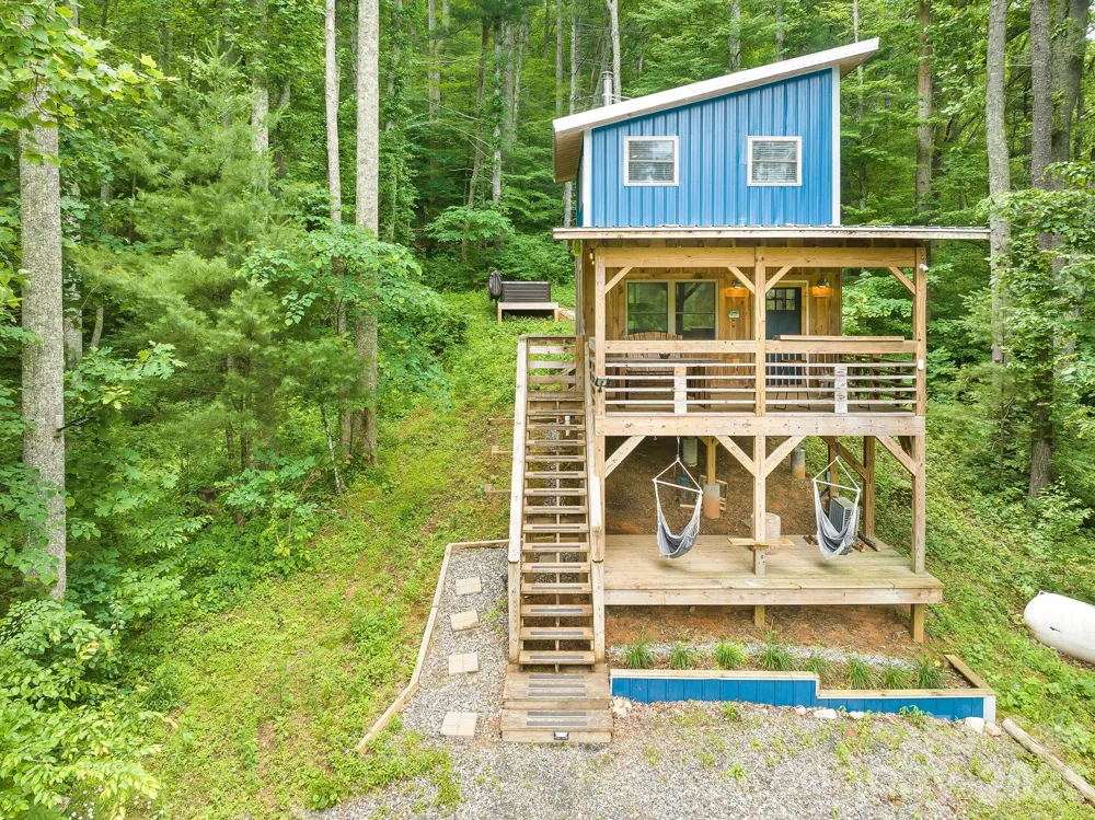 2504 Upper Paw Paw Road Marshall, NC 28753