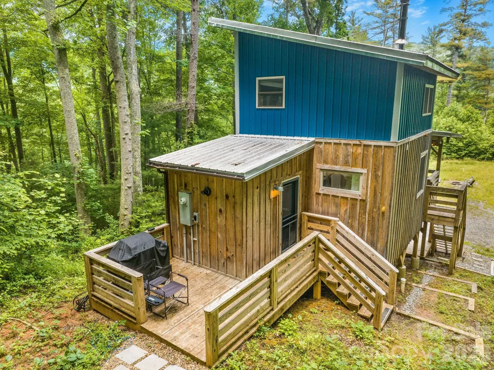2504 Upper Paw Paw Road Marshall, NC 28753