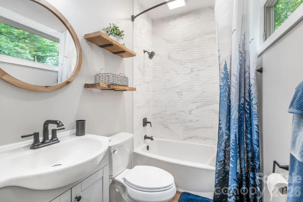 2504 Upper Paw Paw Road Marshall, NC 28753