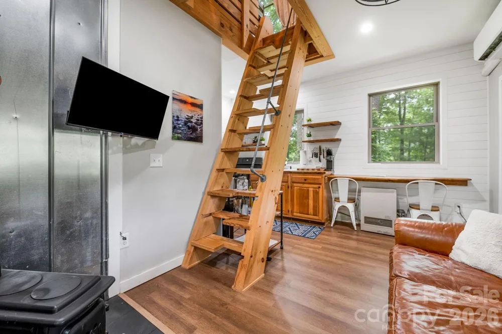 2504 Upper Paw Paw Road Marshall, NC 28753