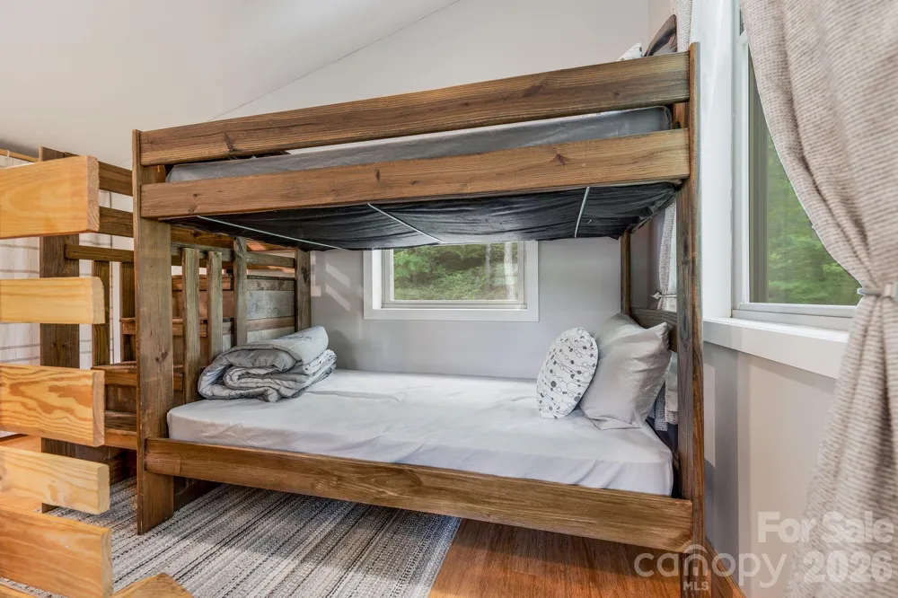 2504 Upper Paw Paw Road Marshall, NC 28753