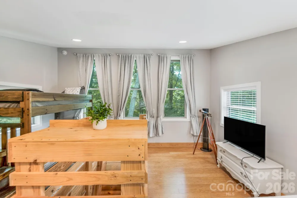 2504 Upper Paw Paw Road Marshall, NC 28753