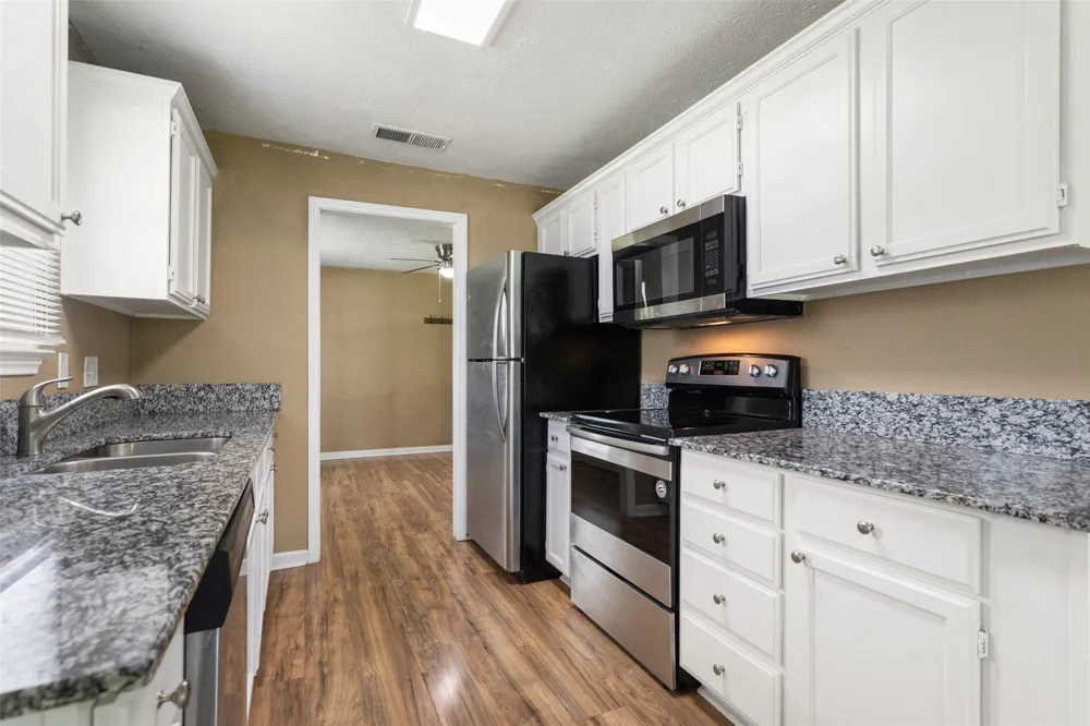 103 New Street Lone Oak, TX 75453