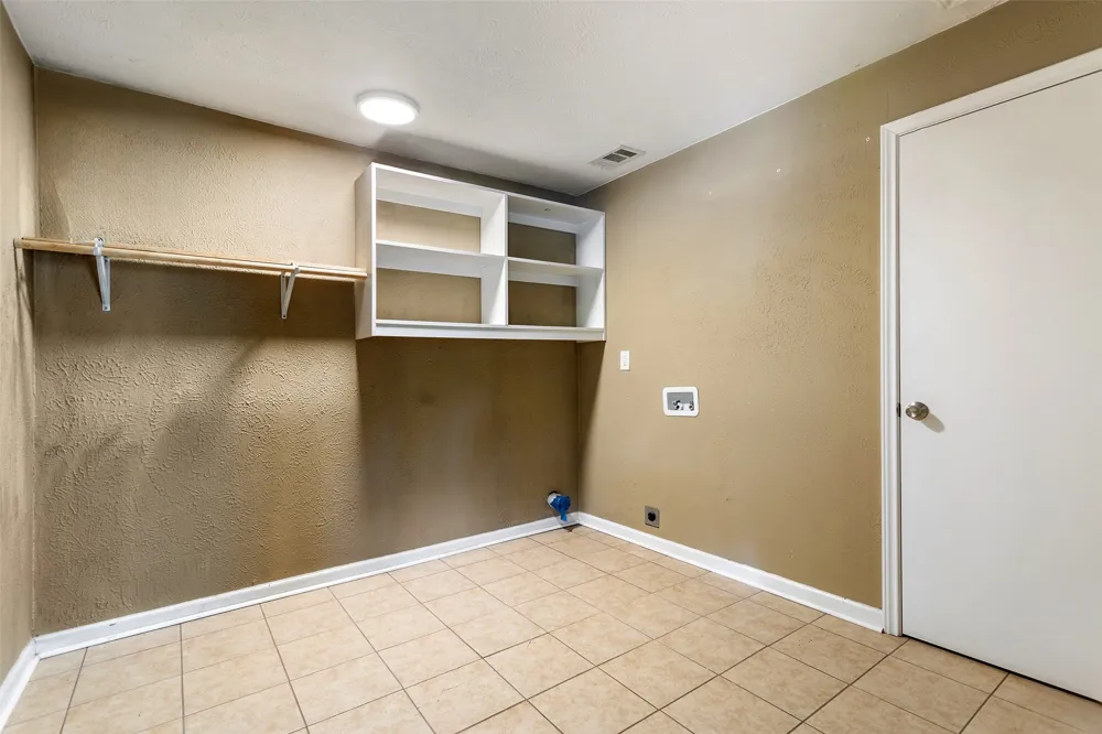 103 New Street Lone Oak, TX 75453