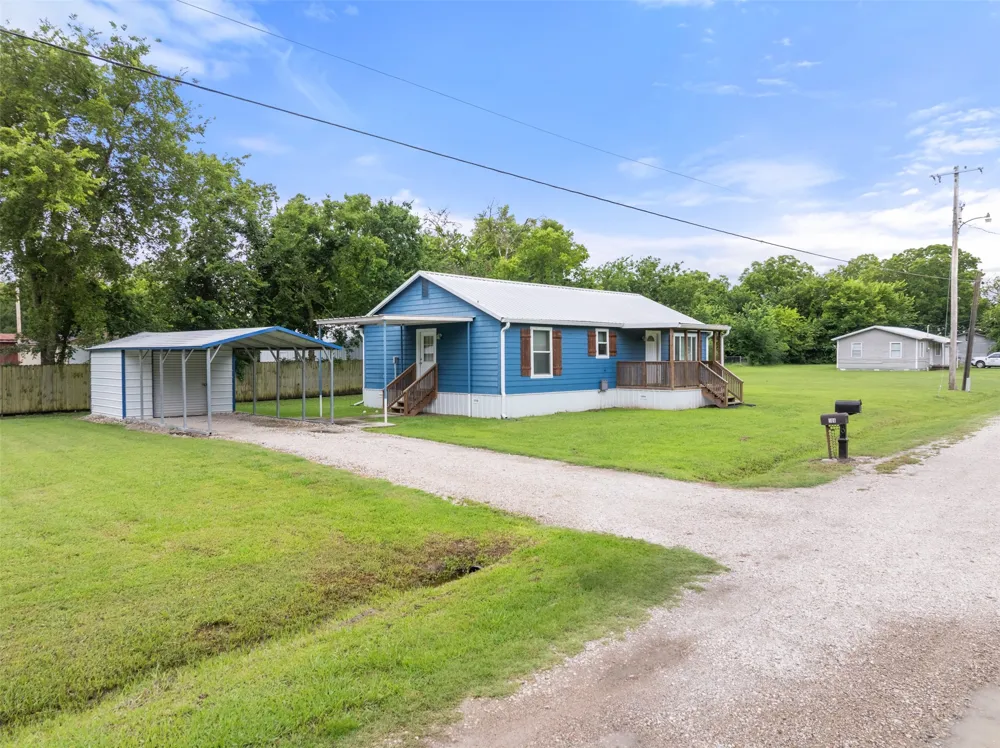 103 New Street Lone Oak, TX 75453