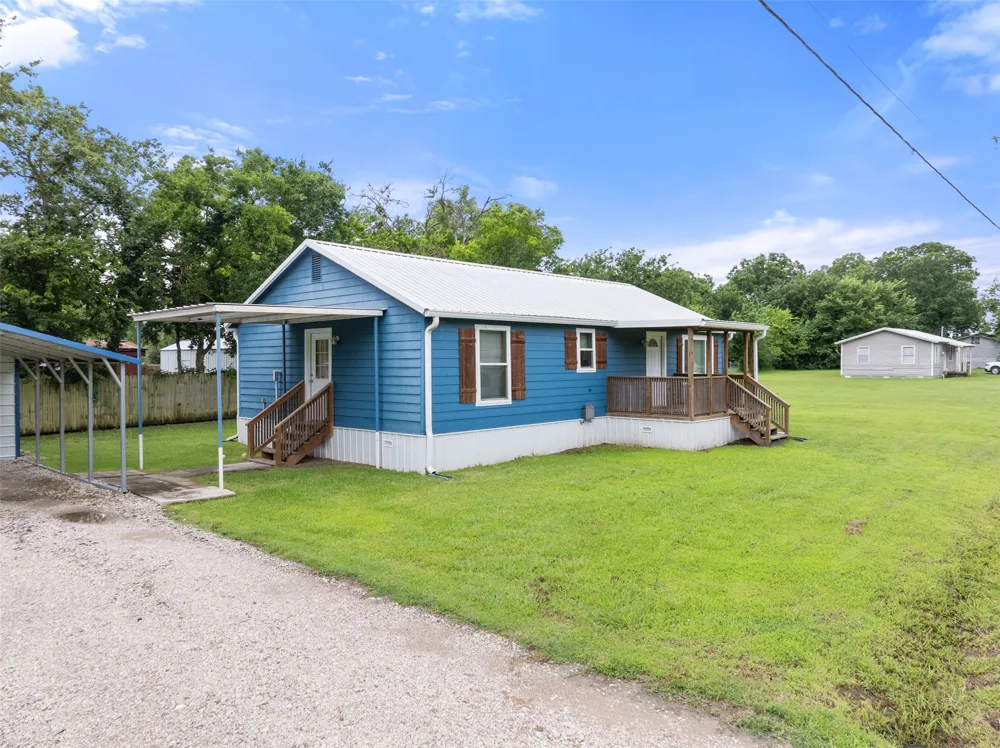 103 New Street Lone Oak, TX 75453