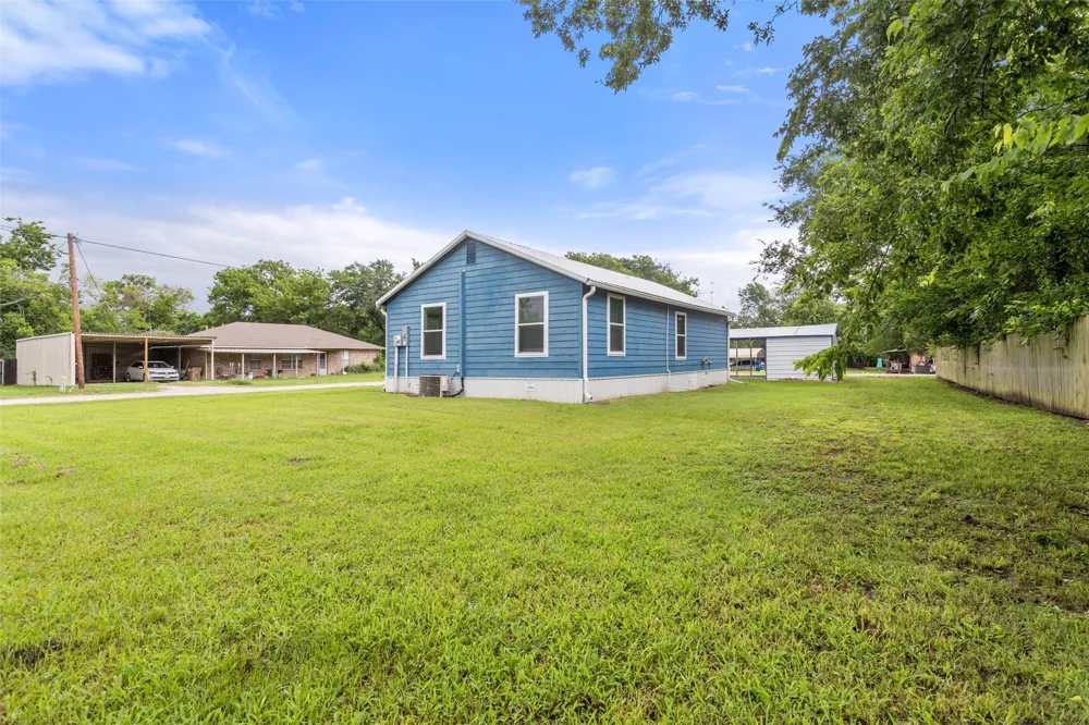 103 New Street Lone Oak, TX 75453
