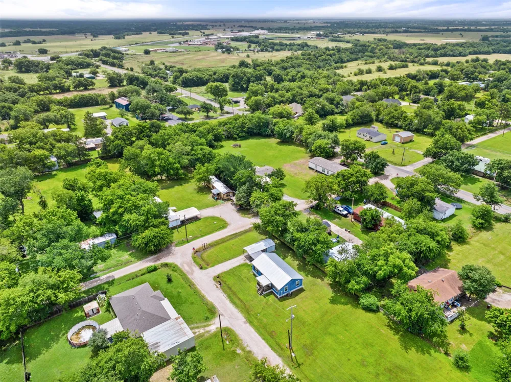 103 New Street Lone Oak, TX 75453