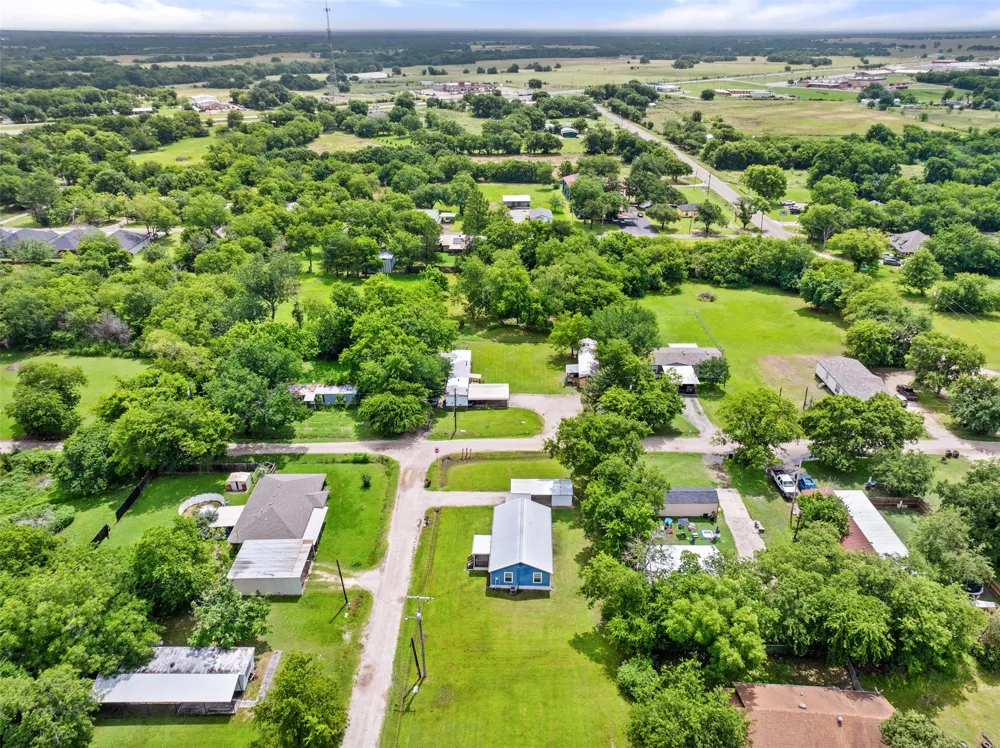 103 New Street Lone Oak, TX 75453