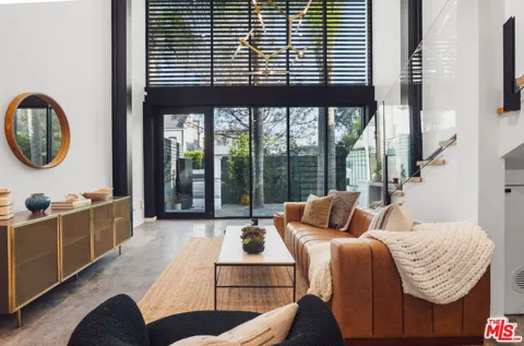 303 Venice Way