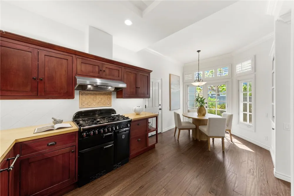 3600 5th Corona del Mar, CA 92625