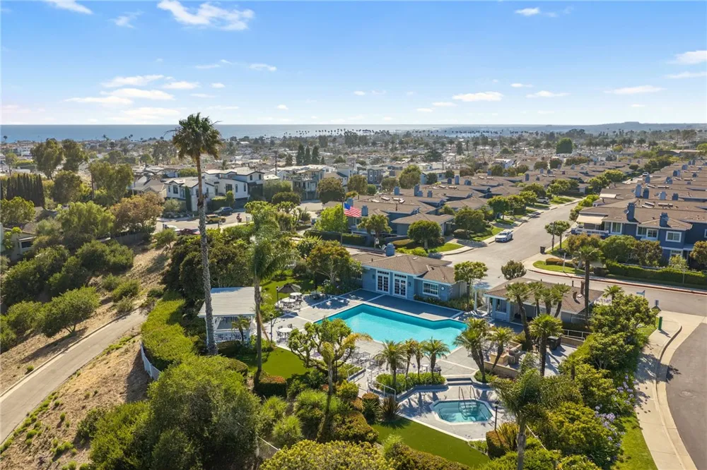 3600 5th Corona del Mar, CA 92625